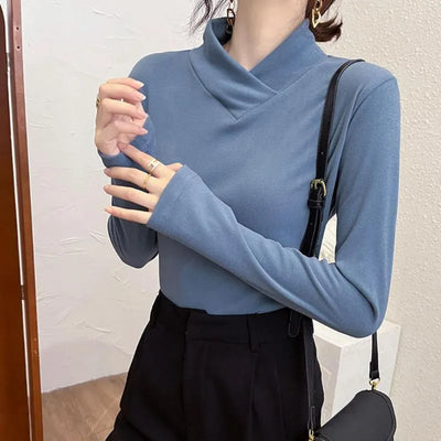 Charo | Elegant Turtleneck Fit
